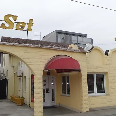 Jet Set Prenociste Bed & Breakfast Novi Sad